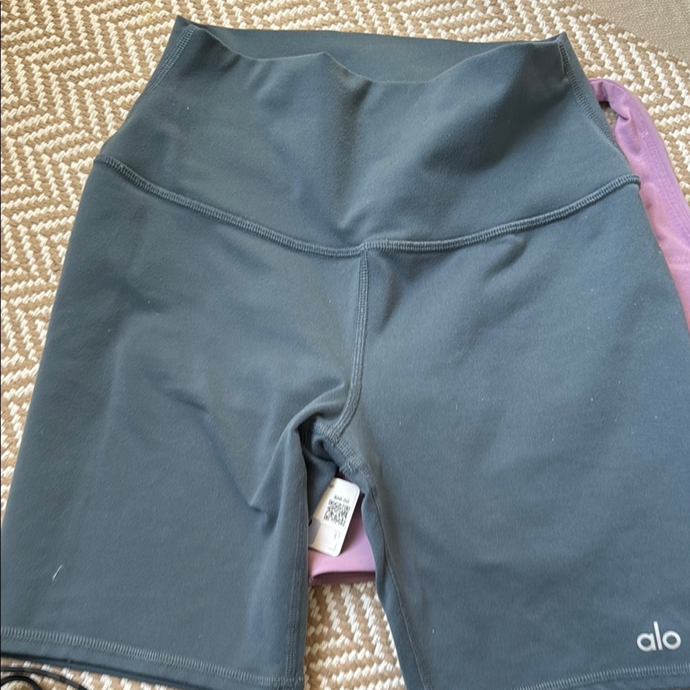 ALO Yoga Women's Shorts XS